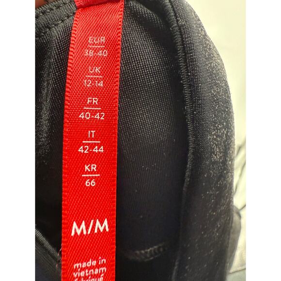 Spanx Leggings Womens Medium Quilted Faux Leather Shiny Pull on Moto Pants - Picture 3 of 9